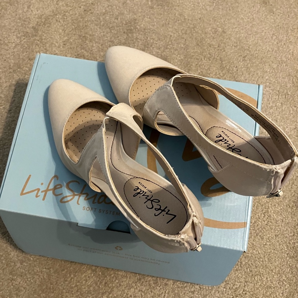 Heels worn once size 7